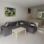 Apartman Sehr Schoenes In Miraflores Málaga