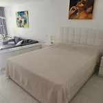 Sehr Schoenes In Miraflores * Málaga