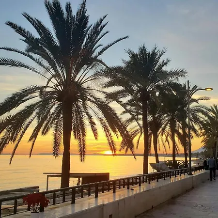 Sehr Schoenes In Miraflores Malaga
